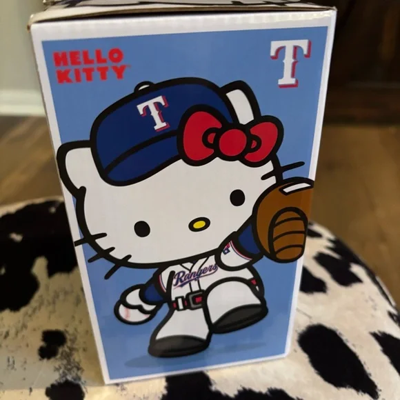 Hello Kitty Texas Rangers Baseball Collectible Bobblehead Sanrio - Picture 10 of 11